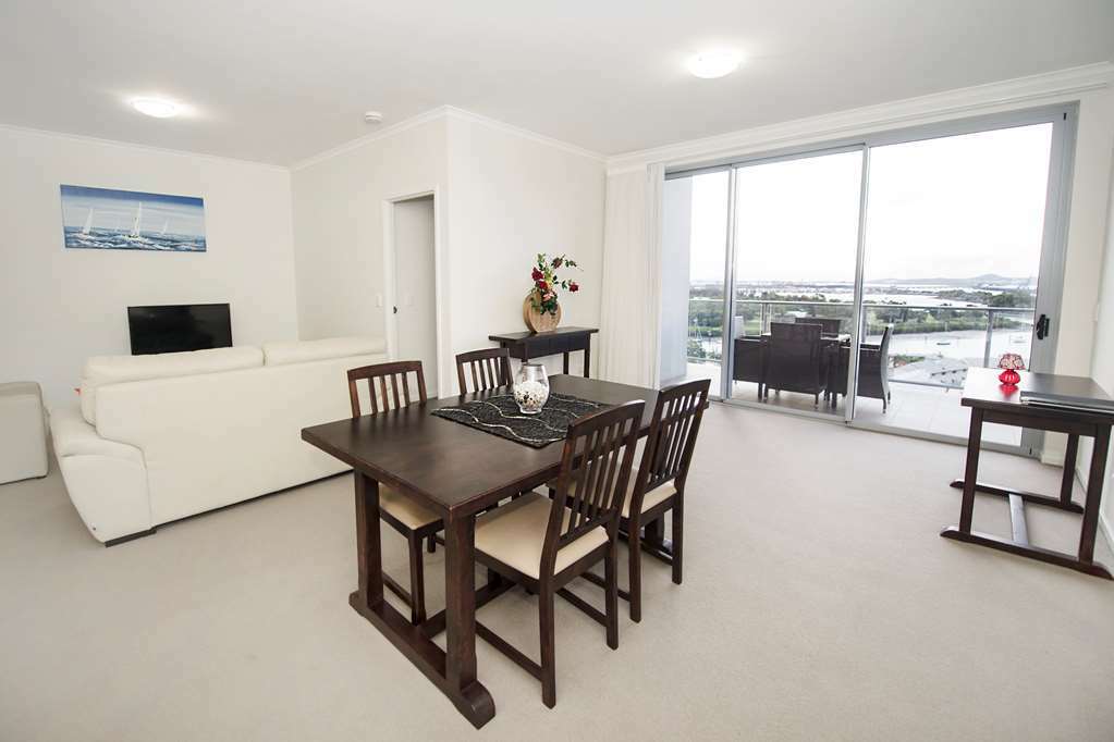 Curtis Central Apartments Official Gladstone Restaurante foto